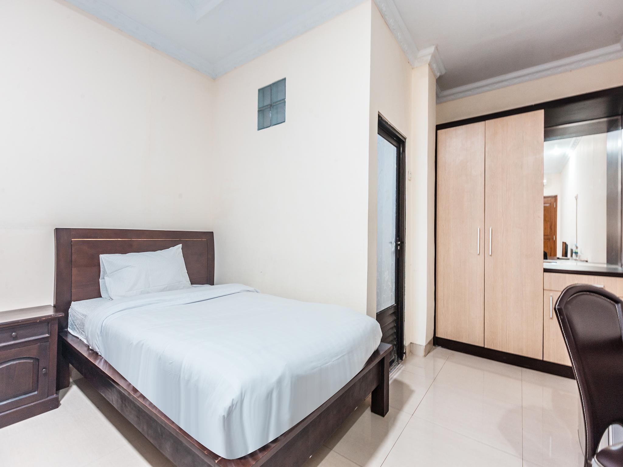Oyo 1667 Wisma Lux Barkah Τζακάρτα Εξωτερικό φωτογραφία
