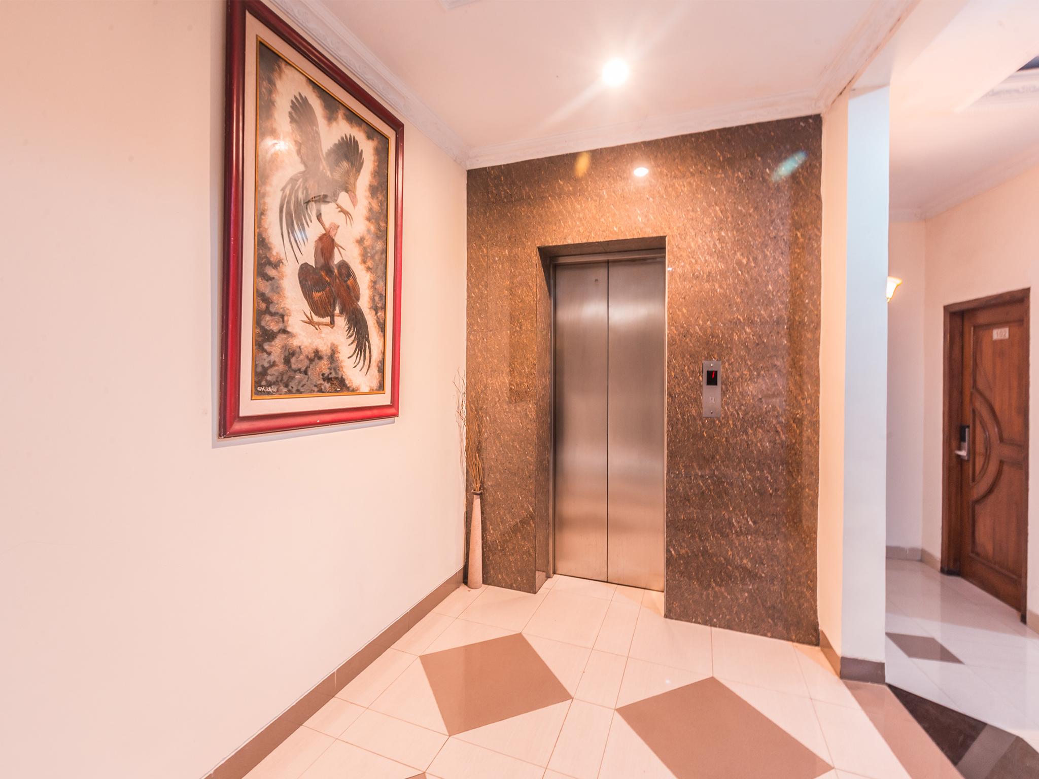 Oyo 1667 Wisma Lux Barkah Τζακάρτα Εξωτερικό φωτογραφία